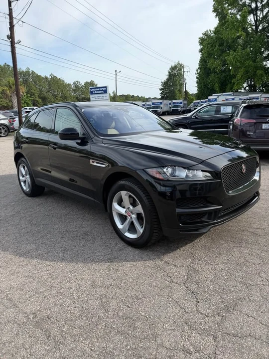 2017 Jaguar F-Pace - Image 5 of 20