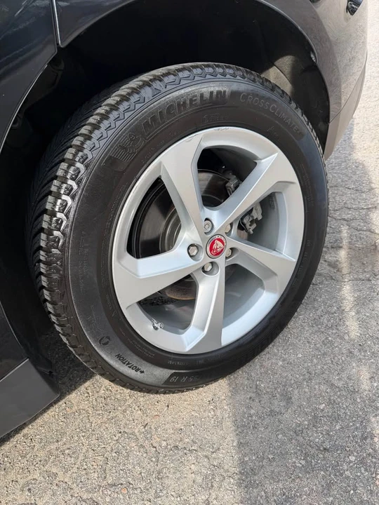 2017 Jaguar F-Pace - Image 7 of 20