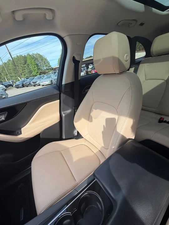 2017 Jaguar F-Pace - Image 16 of 20