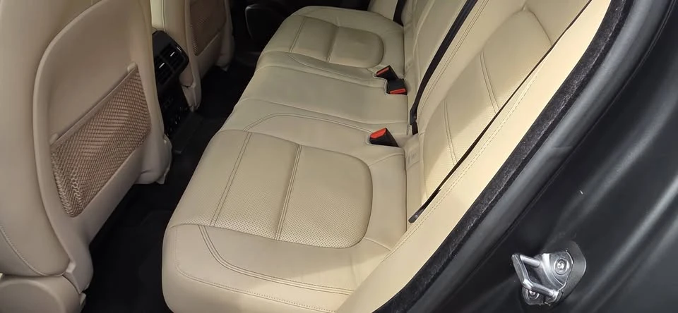 2017 Jaguar F-Pace - Image 7 of 13