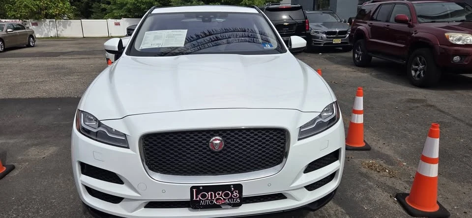 2017 Jaguar F-Pace - Image 2 of 13