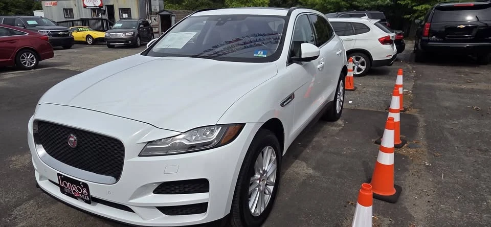 2017 Jaguar F-Pace - Image 3 of 13