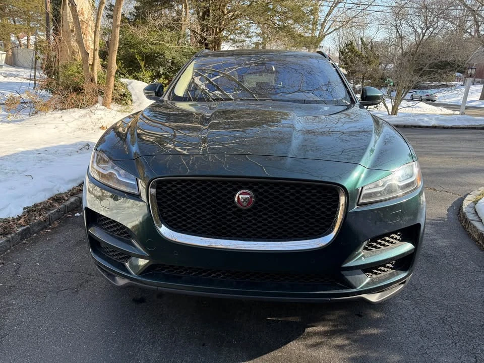 2017 Jaguar F-Pace - Image 2 of 13