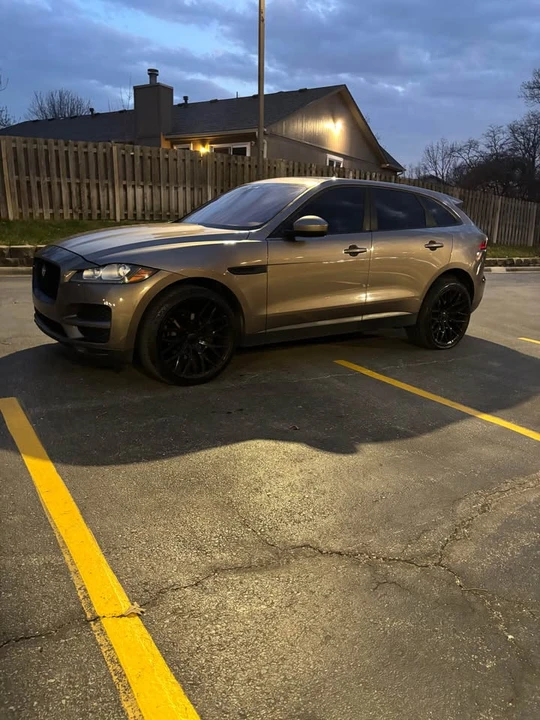 2017 Jaguar F-Pace - Image 16 of 20