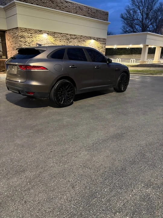 2017 Jaguar F-Pace - Image 13 of 20