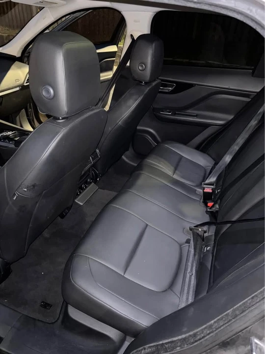 2017 Jaguar F-Pace - Image 10 of 20