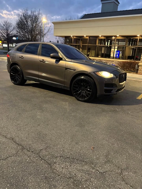 2017 Jaguar F-Pace - Image 17 of 20