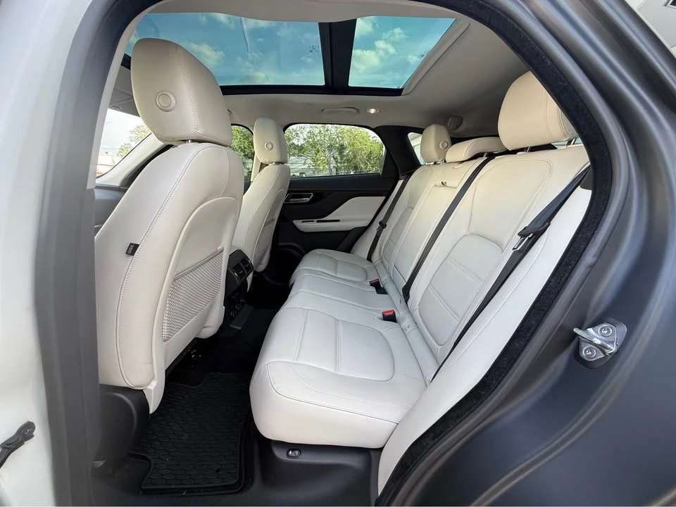2017 Jaguar F-Pace - Image 16 of 20