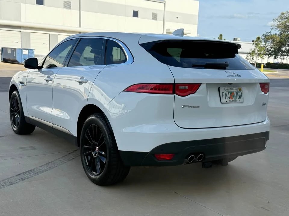 2017 Jaguar F-Pace - Image 2 of 20