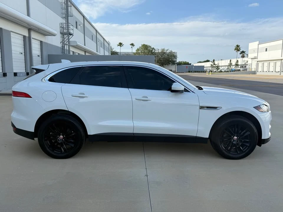 2017 Jaguar F-Pace - Image 5 of 20