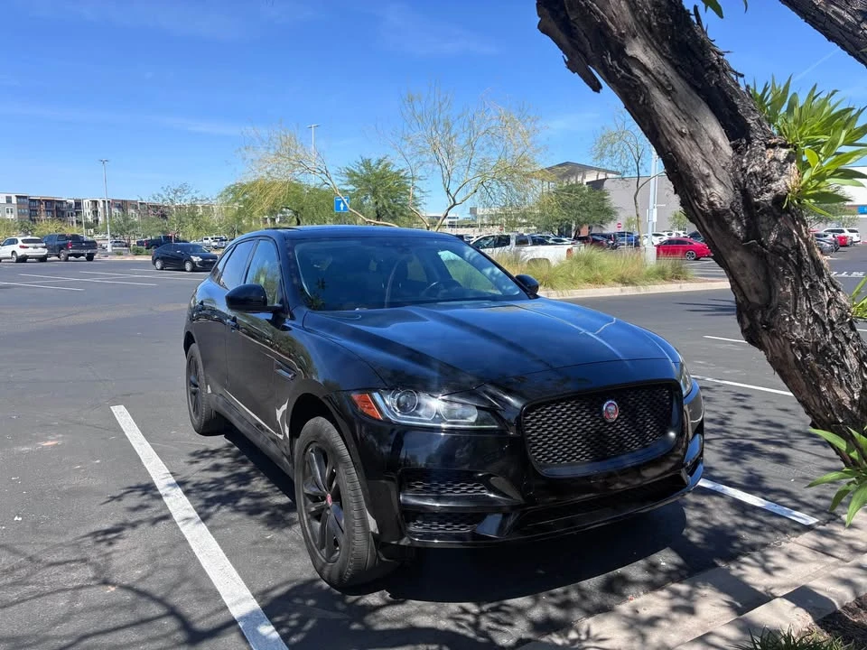 2017 Jaguar F-Pace - Image 2 of 7