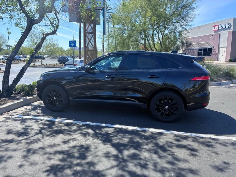 2017 Jaguar F-Pace - Image 4 of 7