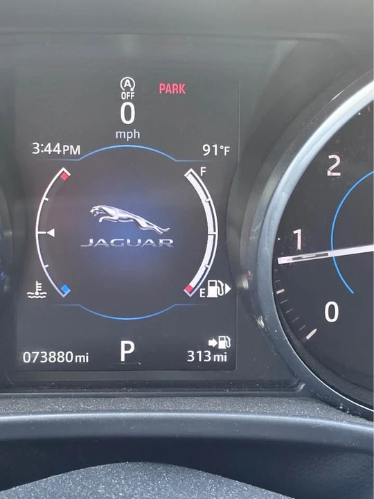 2017 Jaguar F-Pace - Image 7 of 7