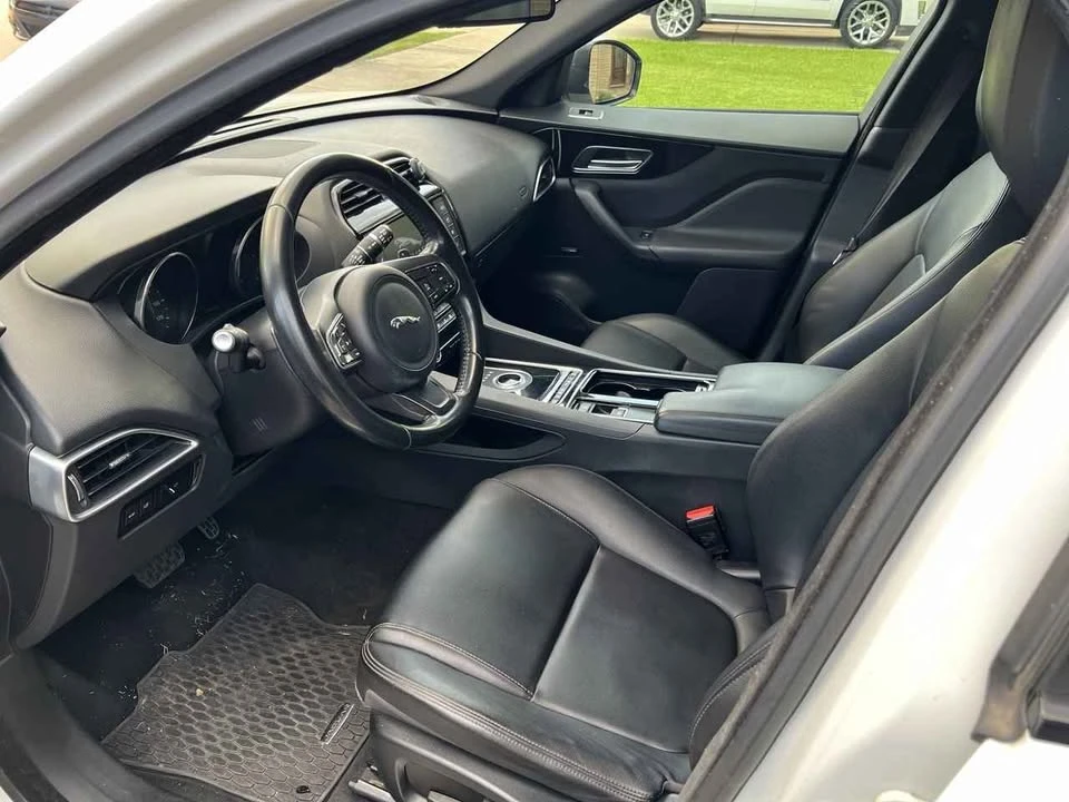 2017 Jaguar F-Pace - Image 5 of 9