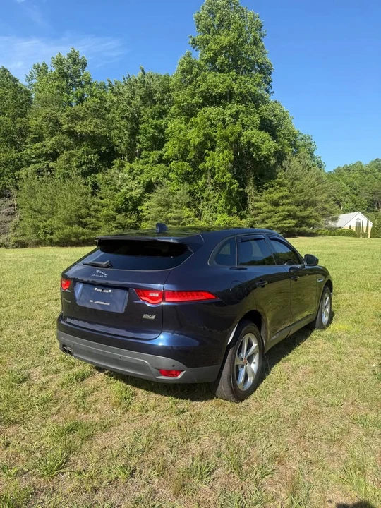 2017 Jaguar F-Pace - Image 4 of 17