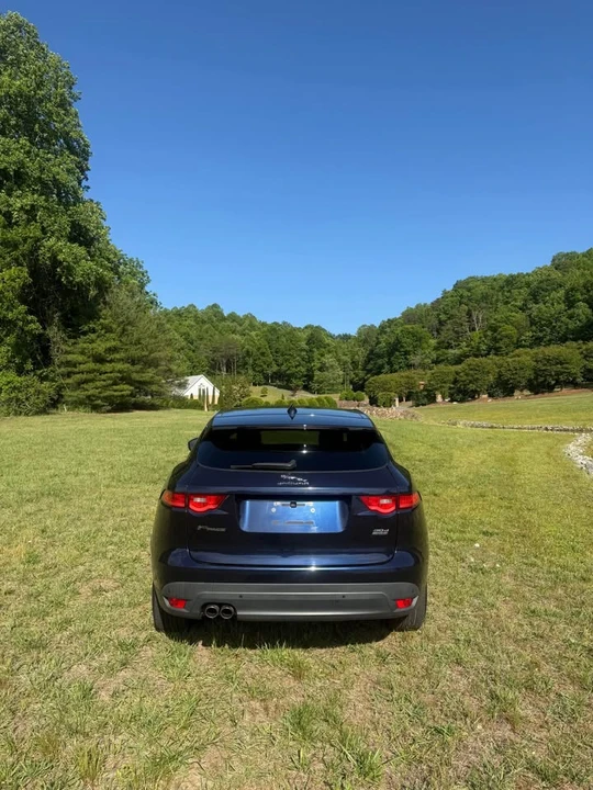 2017 Jaguar F-Pace - Image 5 of 17