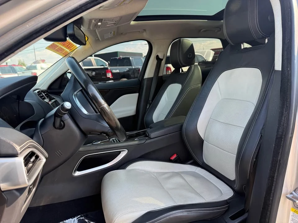 2017 Jaguar F-Pace - Image 11 of 15