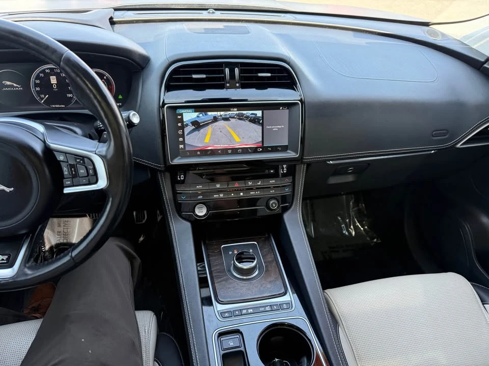 2017 Jaguar F-Pace - Image 9 of 15