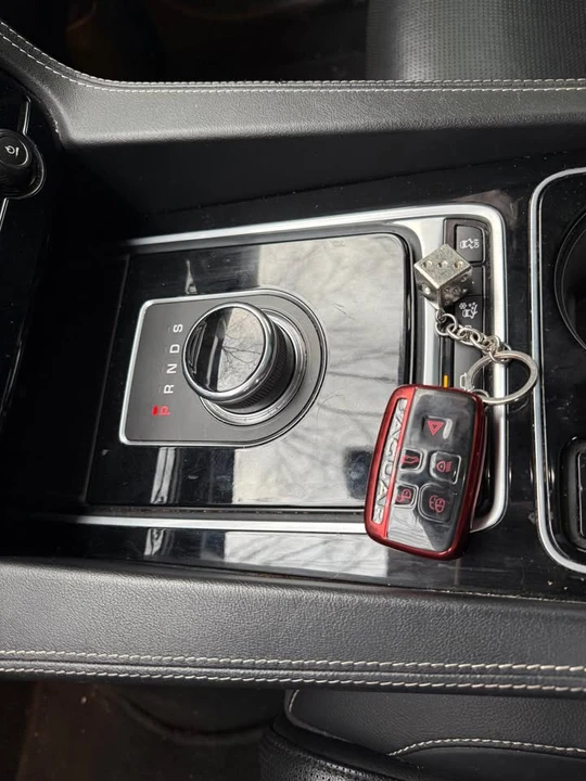 2017 Jaguar F-Pace - Image 7 of 11