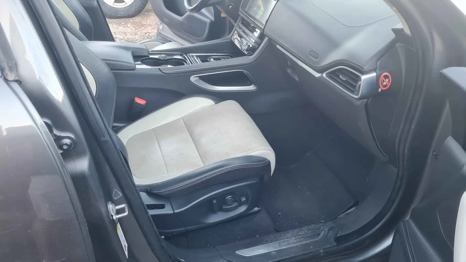 2017 Jaguar F-Pace - Image 18 of 21
