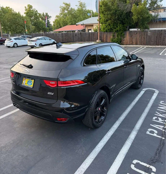 2017 Jaguar F-Pace - Image 6 of 15
