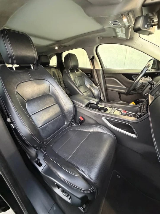 2017 Jaguar F-Pace - Image 10 of 15