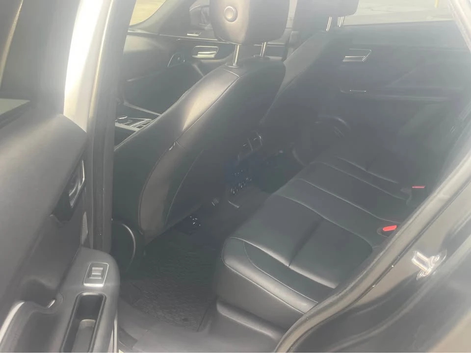 2017 Jaguar F-Pace - Image 4 of 11