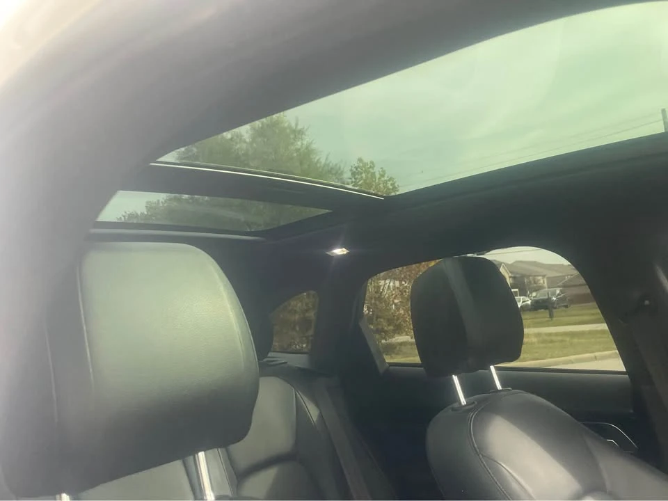 2017 Jaguar F-Pace - Image 7 of 11