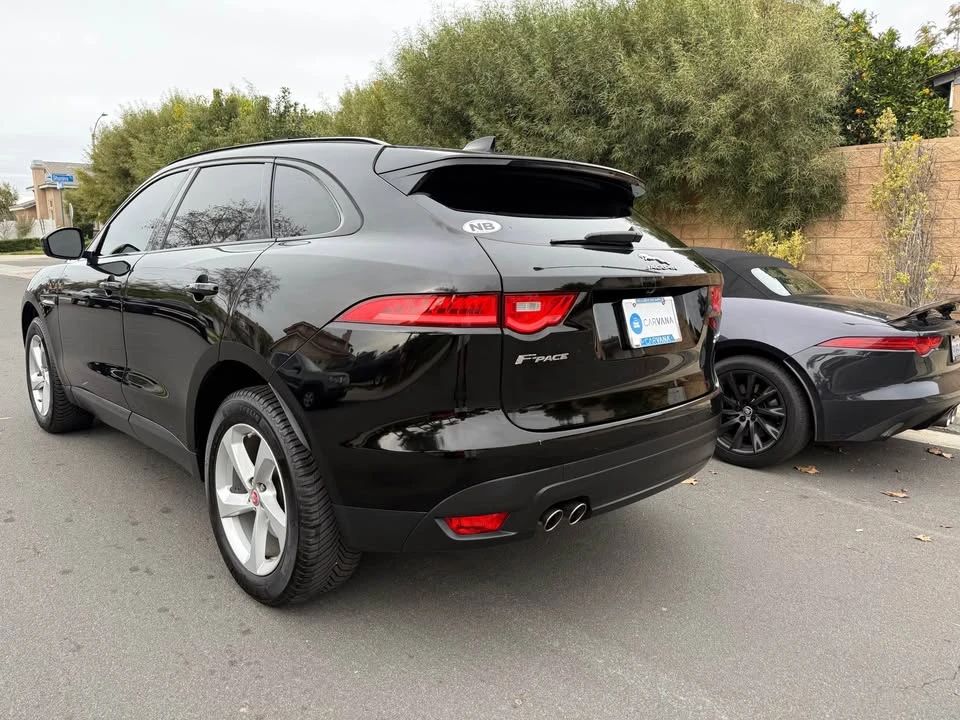 2017 Jaguar F-Pace - Image 2 of 9
