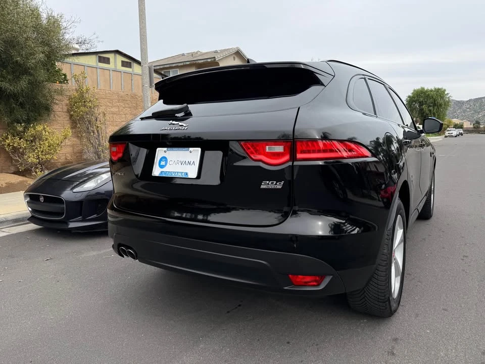 2017 Jaguar F-Pace - Image 4 of 9