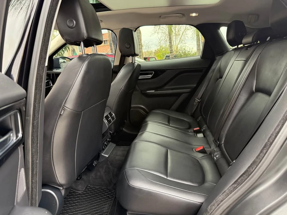 2017 Jaguar F-Pace - Image 7 of 9