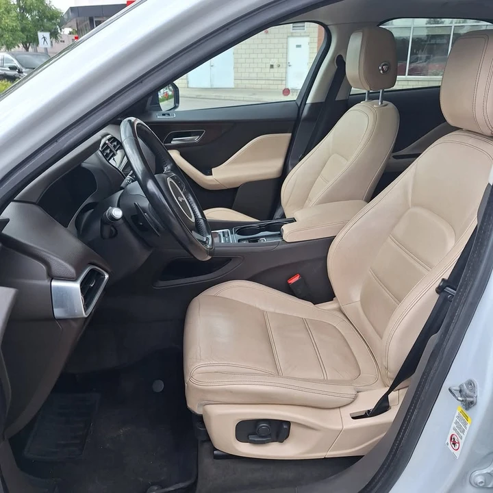 2017 Jaguar F-Pace - Image 13 of 17