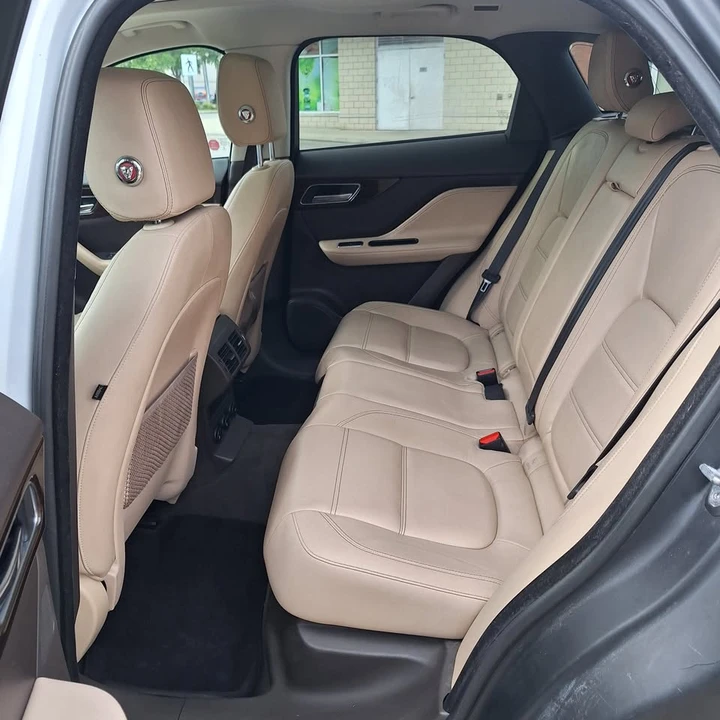 2017 Jaguar F-Pace - Image 14 of 17