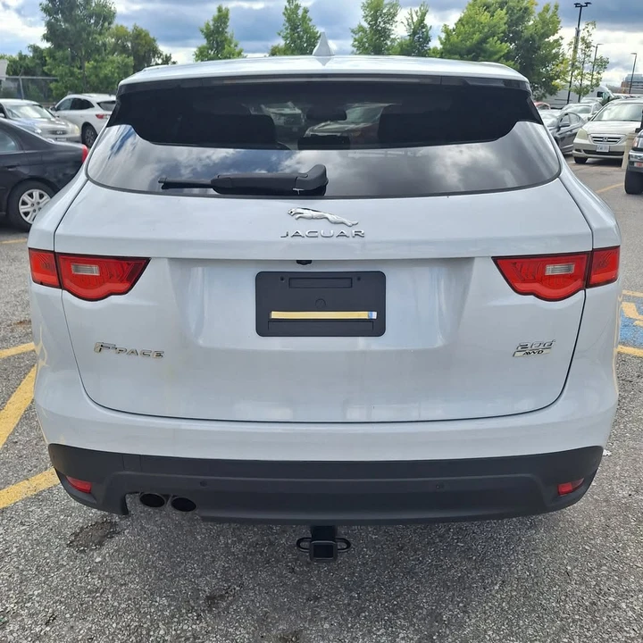 2017 Jaguar F-Pace - Image 4 of 17