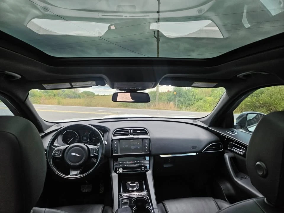 2017 Jaguar F-Pace - Image 14 of 15