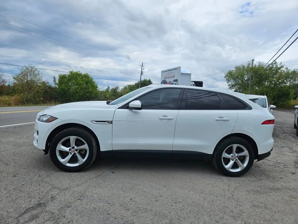 2017 Jaguar F-Pace - Image 8 of 15