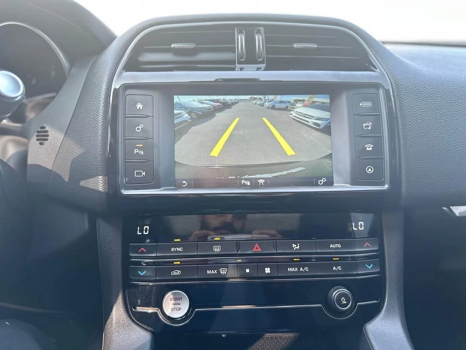 2017 Jaguar F-Pace - Image 14 of 18