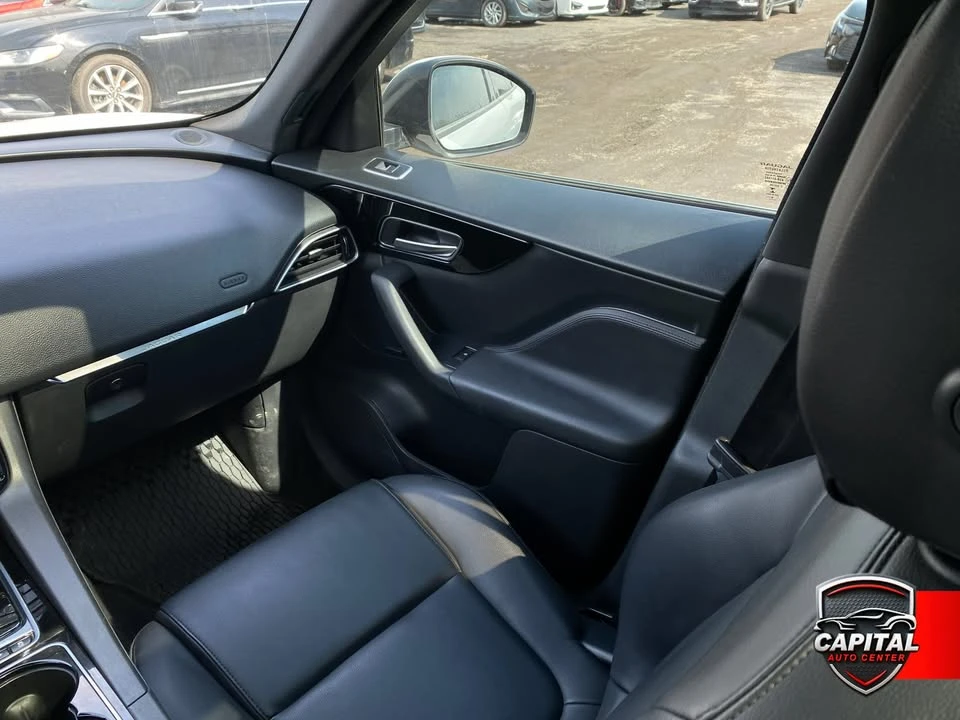 2017 Jaguar F-Pace - Image 13 of 20