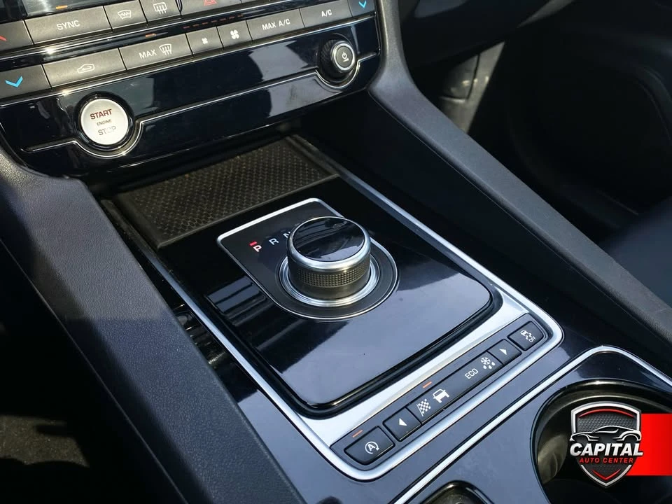 2017 Jaguar F-Pace - Image 12 of 20