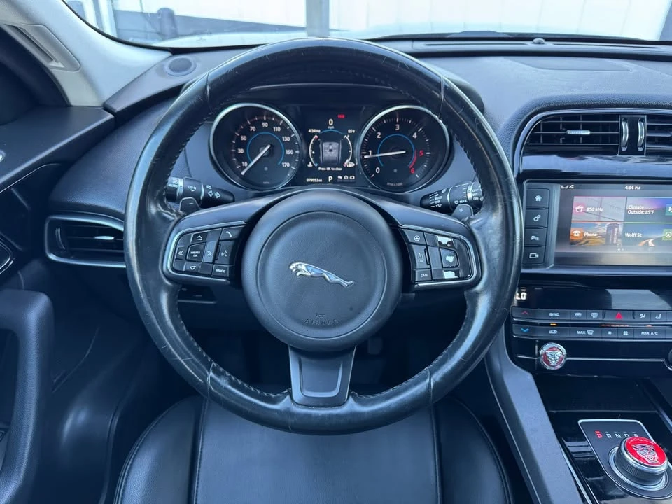2017 Jaguar F-Pace - Image 9 of 20