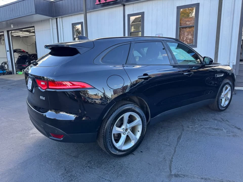 2017 Jaguar F-Pace - Image 5 of 20