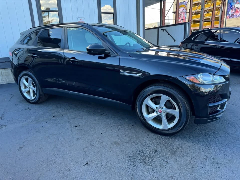 2017 Jaguar F-Pace - Image 4 of 20