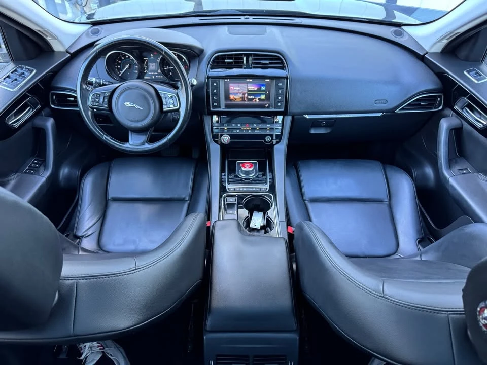 2017 Jaguar F-Pace - Image 8 of 20