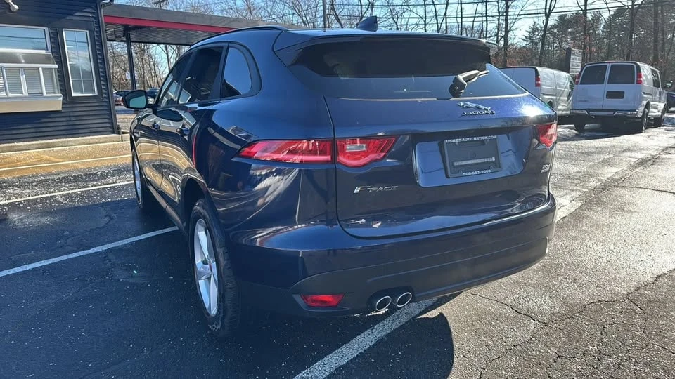 2017 Jaguar F-Pace - Image 8 of 20