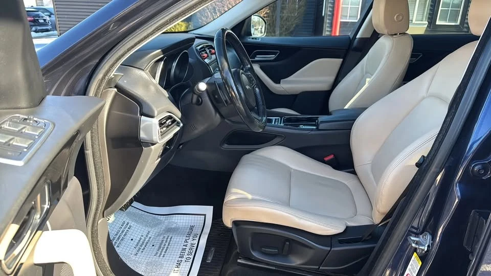 2017 Jaguar F-Pace - Image 16 of 20