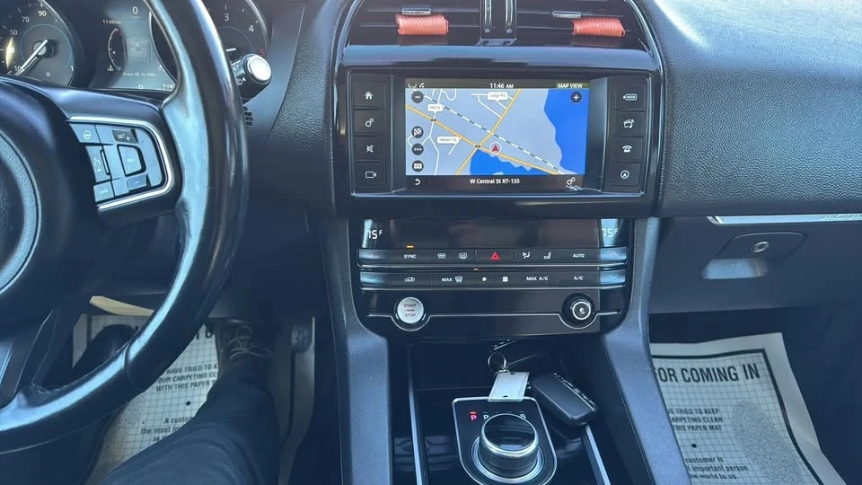 2017 Jaguar F-Pace - Image 17 of 20