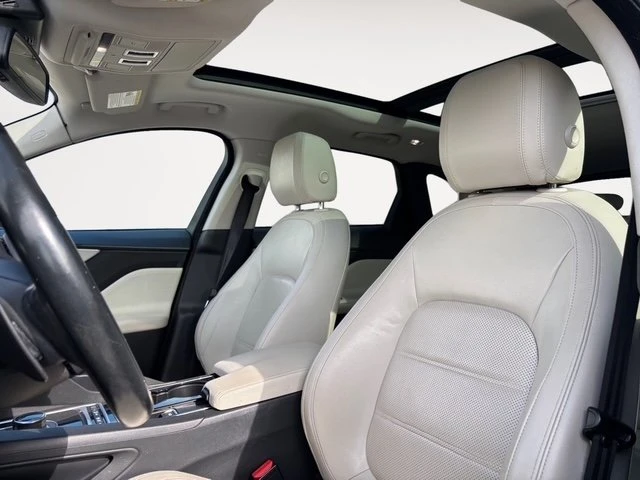 2017 Jaguar F-Pace - Image 9 of 20
