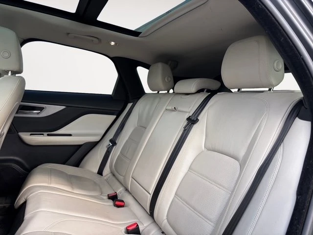 2017 Jaguar F-Pace - Image 10 of 20