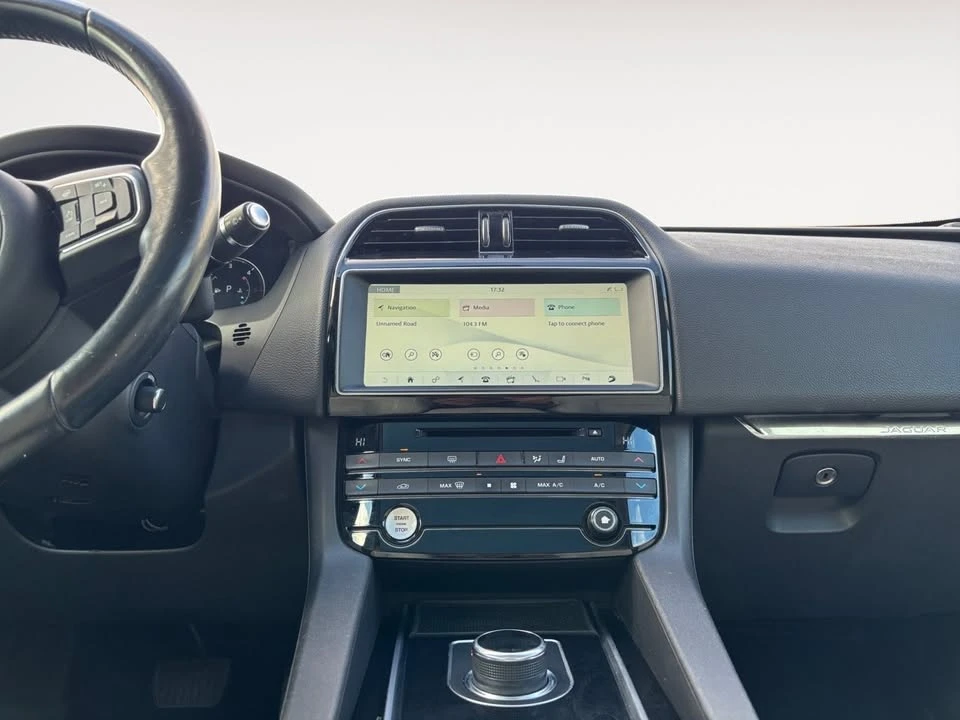 2017 Jaguar F-Pace - Image 13 of 20