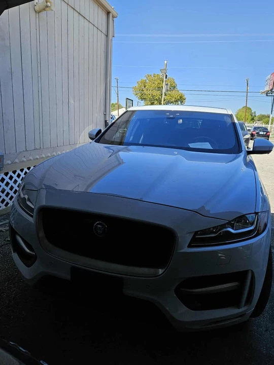 2017 Jaguar F-Pace - Image 2 of 14